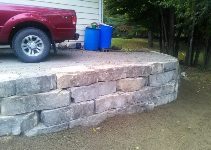 Rock-retaining-walls-in-Kingston-ON